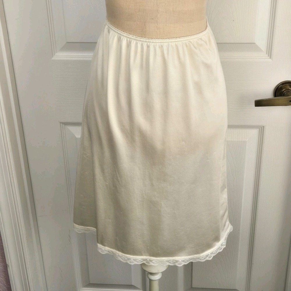 Vintage Warner's Cream‎ Half Slip Size M Nylon Lace Lingerie